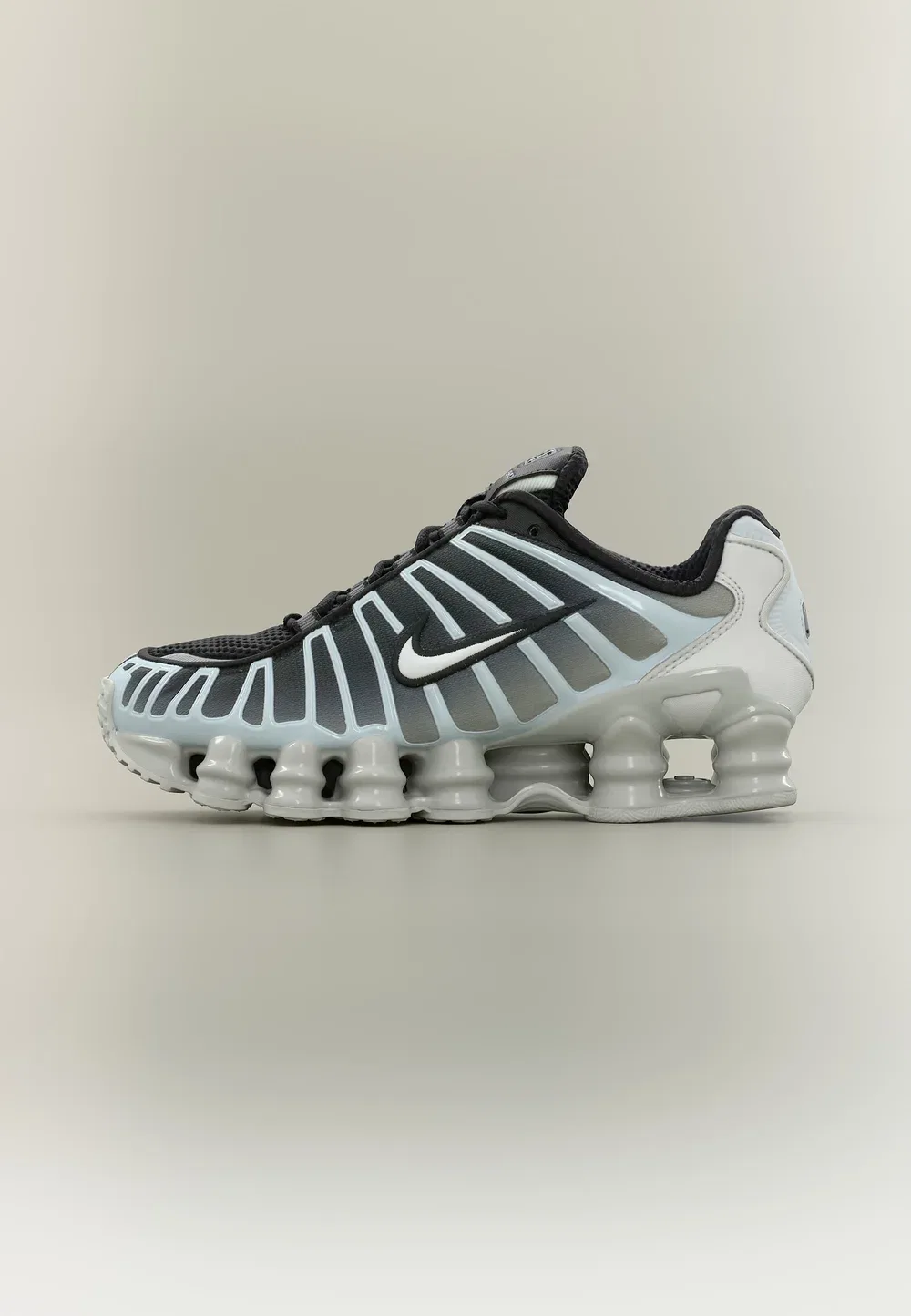 Shox TL унисекс - кроссовки Nike Sportswear, Black/Photon Dust