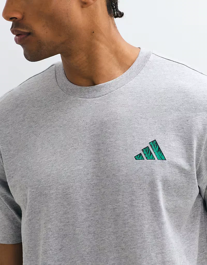 Тренировочная футболка Adidas с принтом на спине, серого меланжевого — фото 3