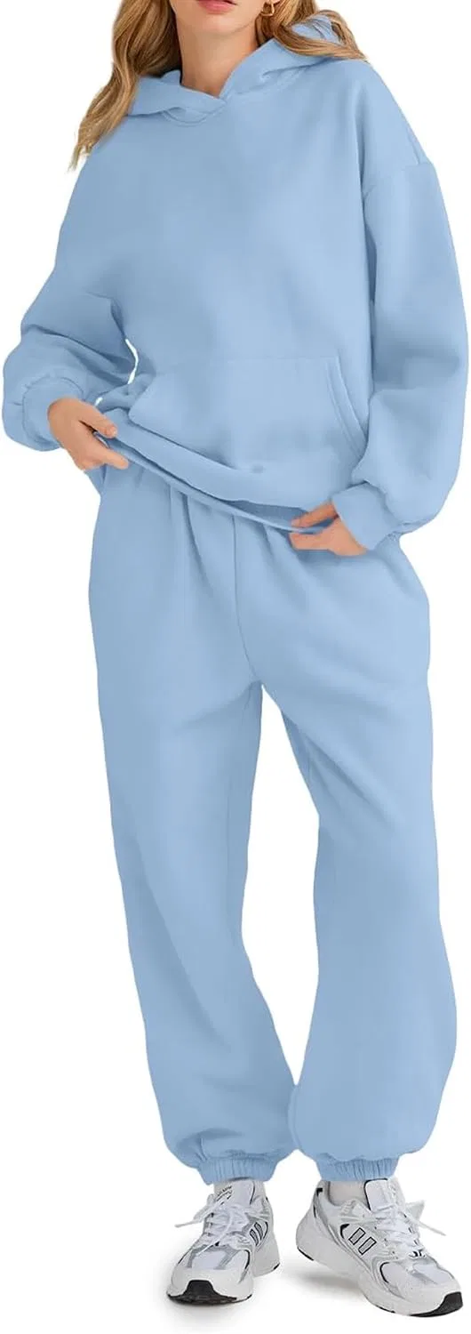 Женский комплект из свитшота и джоггеров Oversized с капюшоном, светло-синий — фото 2