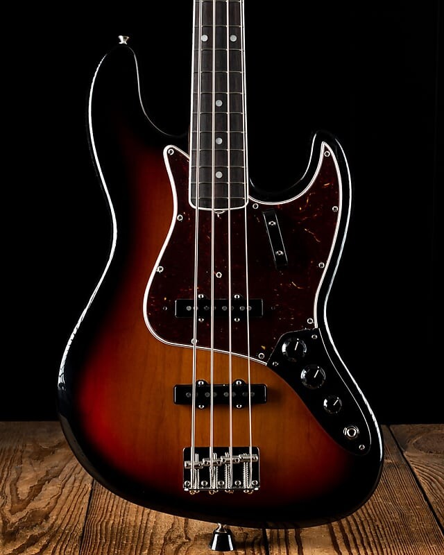 

Гитара Fender American Vintage II 1966 Jazz Bass, солнечные лучи