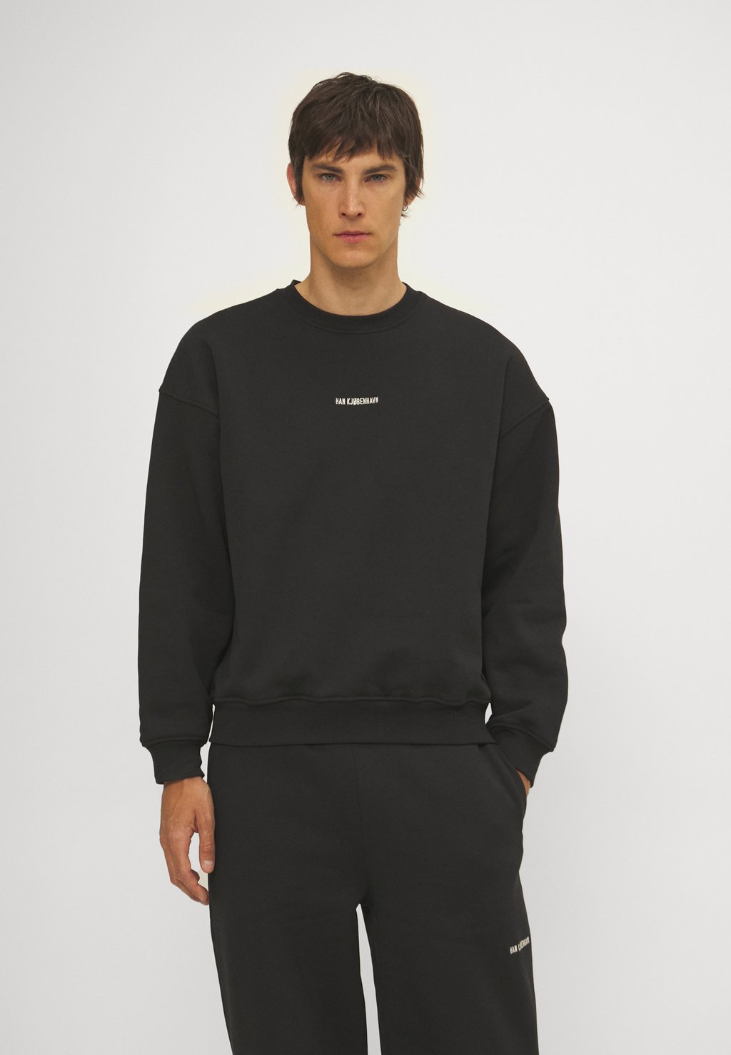 

Толстовка DAILY CREW NECK UNISEX Han Kjøbenhavn, черный