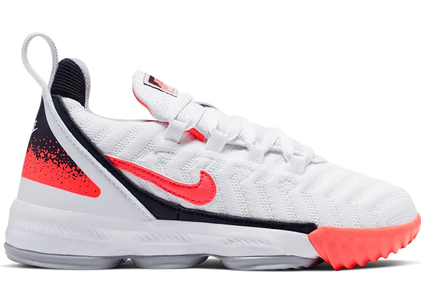 Детские кроссовки для мальчиков с высокой производительностью Nike LeBron 16 Nike, White/Hot Lava-Flat Silver