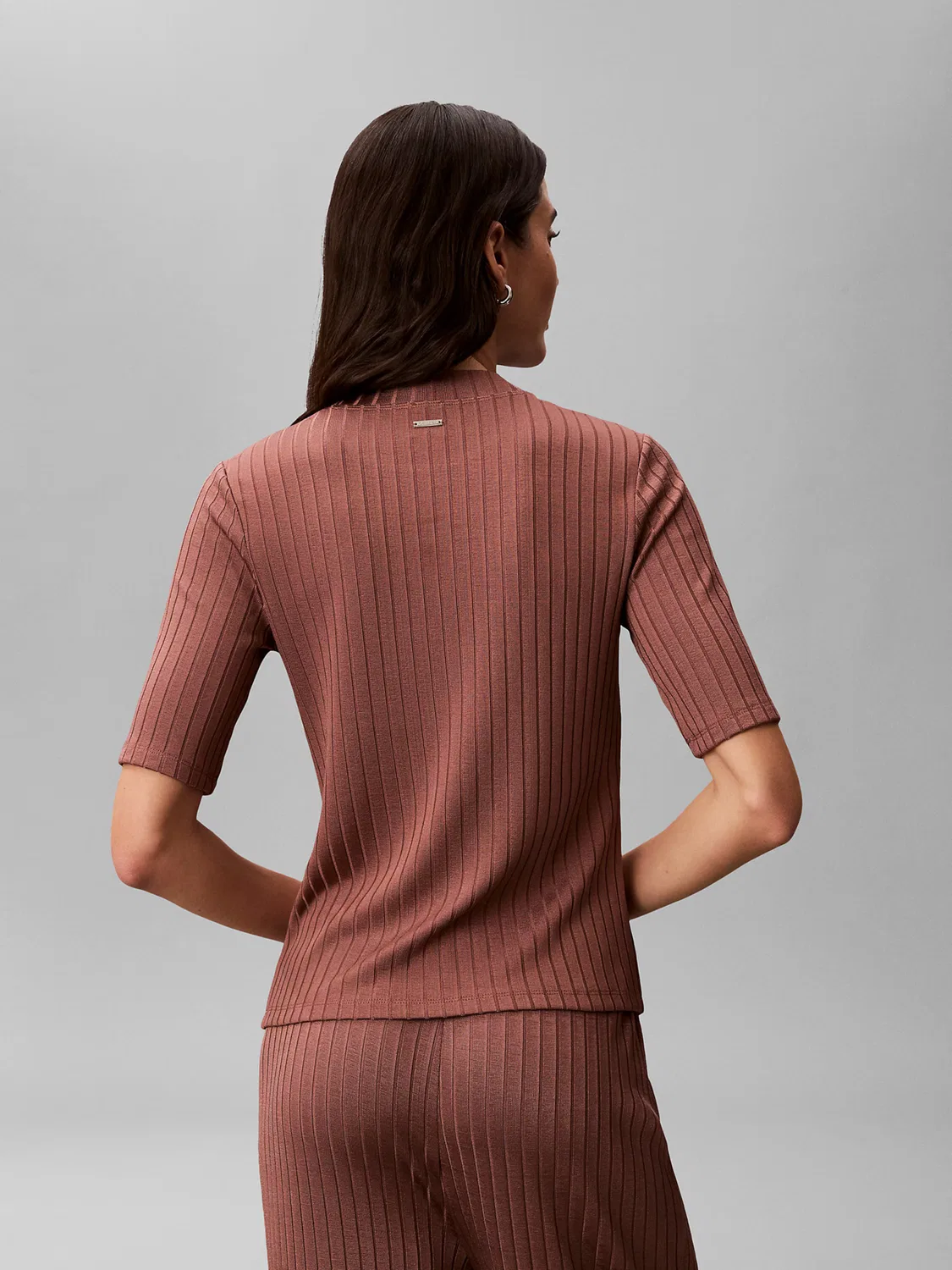 Топ Calvin Klein фиолетового цвета — фото 4