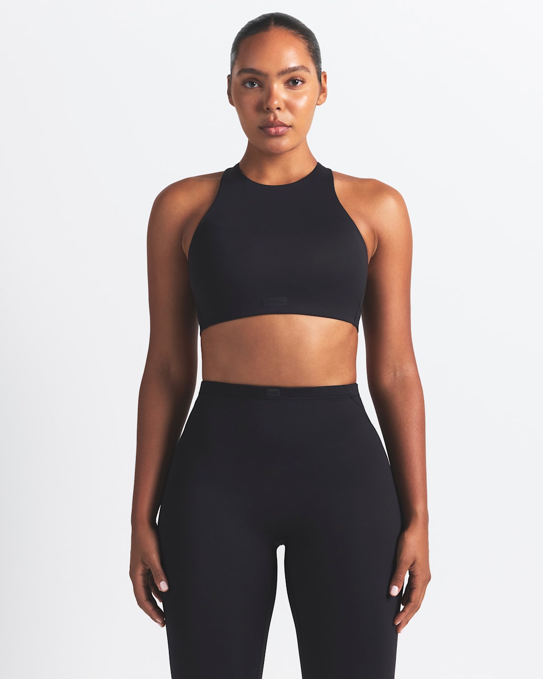 Спортивный топ NikeSKIMS Matte Women's High-Neck, черный — фото 2