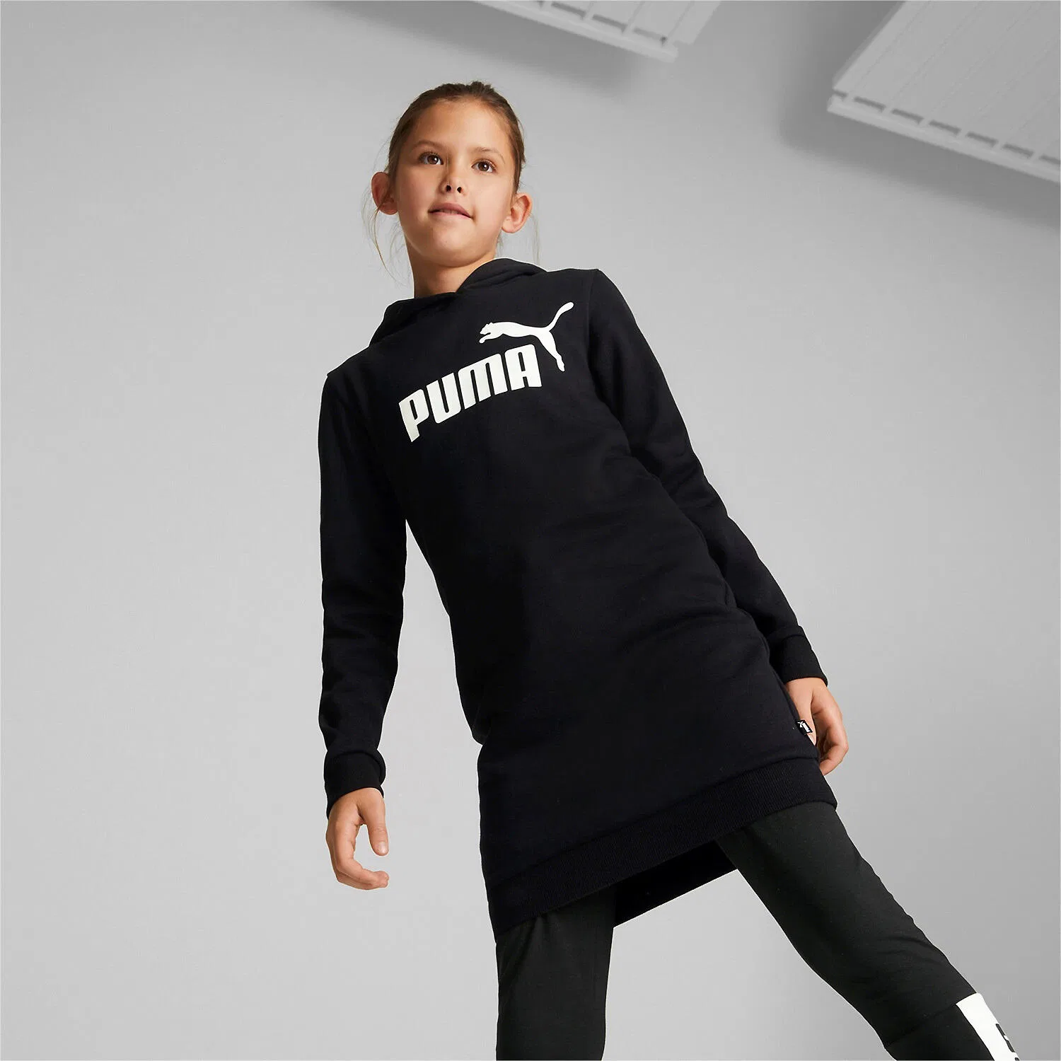 Детское платье-худи с капюшоном Essentials Logo Hooded Dress Puma, Schwarz — фото 3