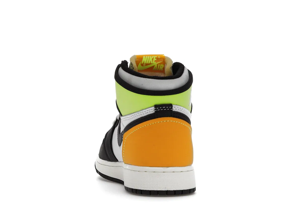 Детские кроссовки с Air Jordan 1 Retro High Jordan, White/Black-Volt-University Gold — фото 4