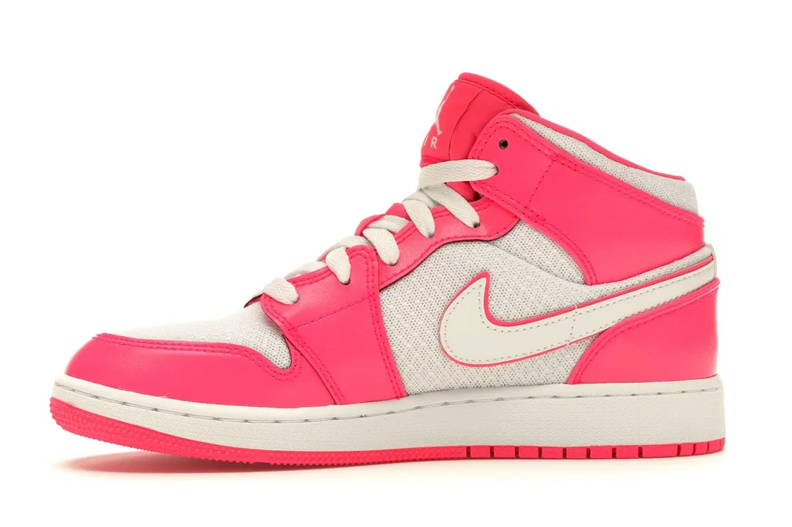 Детские кроссовки с цветными акцентами Jordan 1 Mid, Hyper Pink/White-White — фото 3