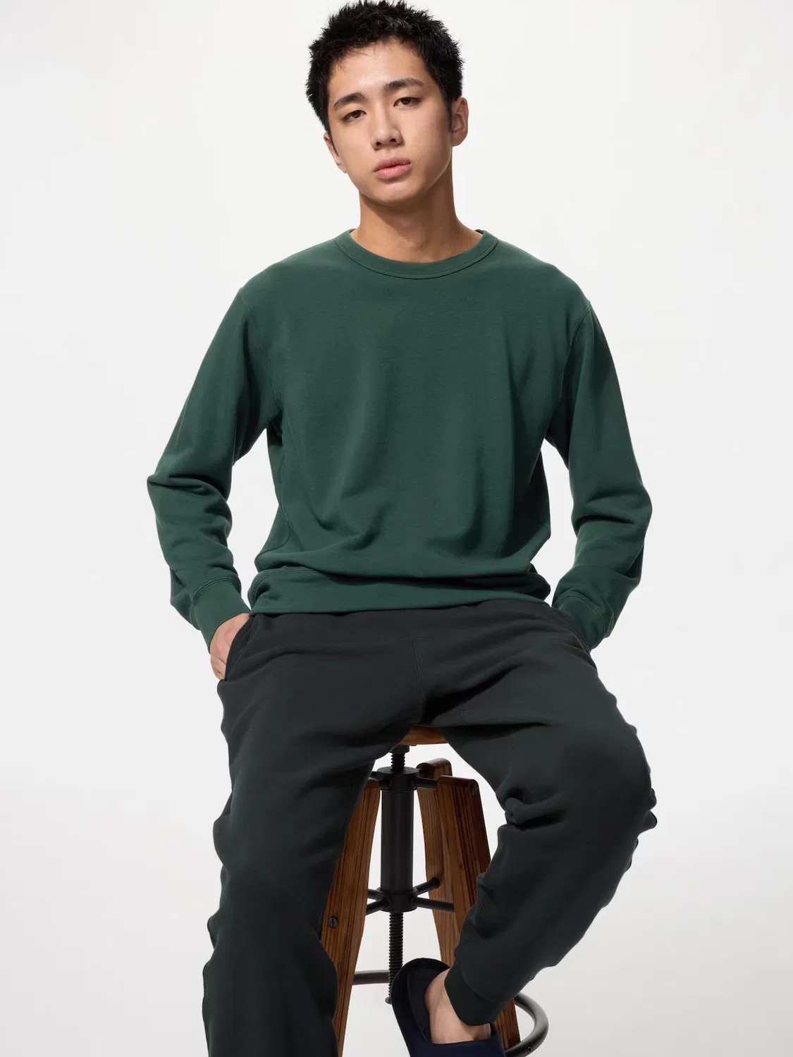Спортивный костюм Uniqlo, эластичный, темно-зеленый