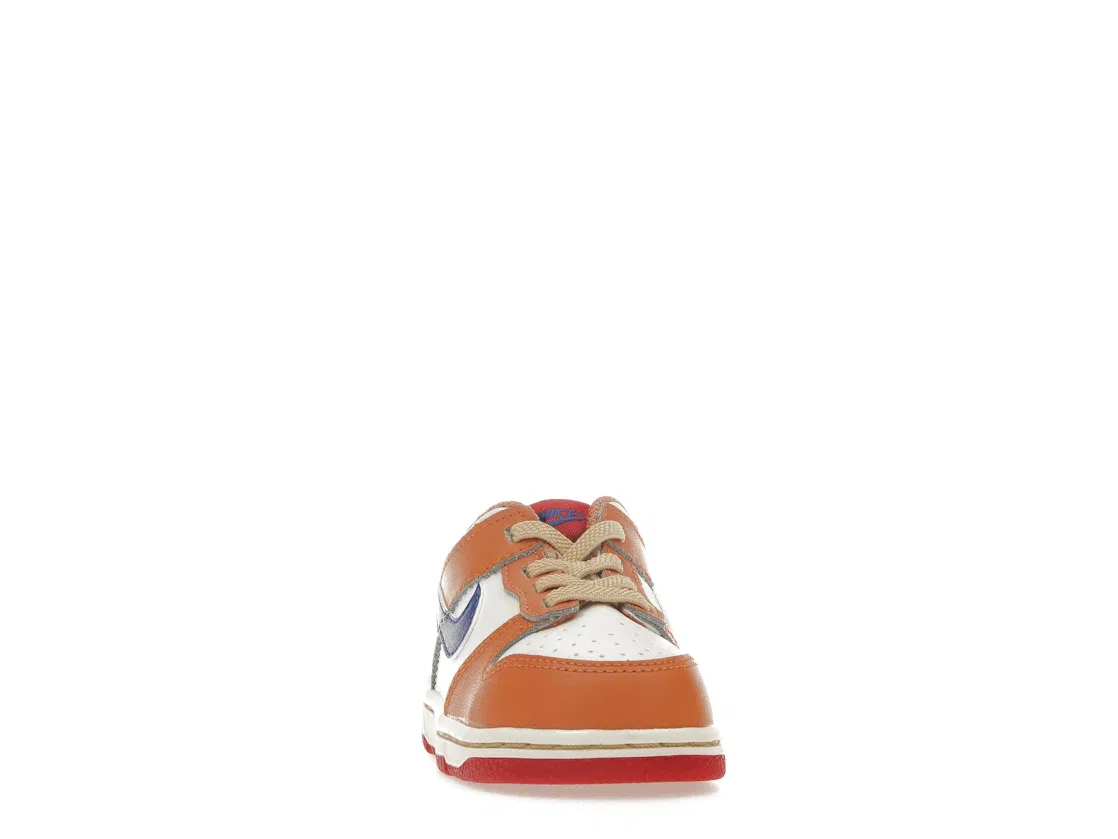 Детские кроссовки с контрастными вставками Nike Dunk Low Nike, Sail/University Red/Hot Curry/Game Royal — фото 2