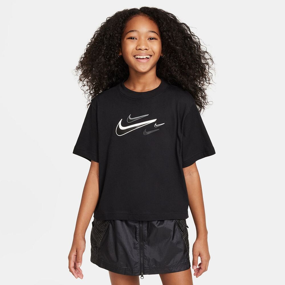 

Футболка Nike Sportswear Swoosh для девочек 7–16 лет свободного кроя, черный