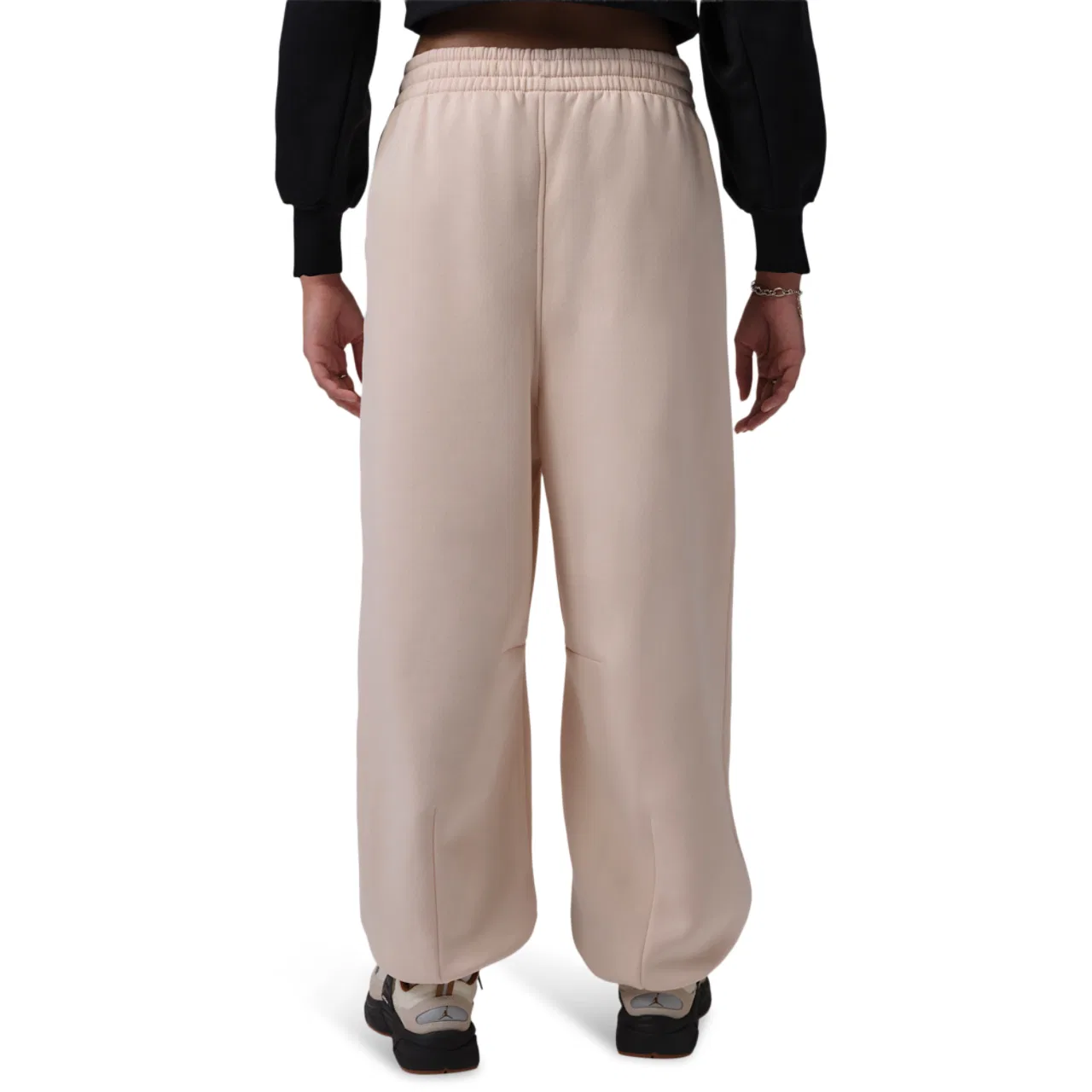 Женские спортивные штаны из футера с утяжкой Jordan Brooklyn Fleece Jogger Pant BB, Pearl White — фото 2