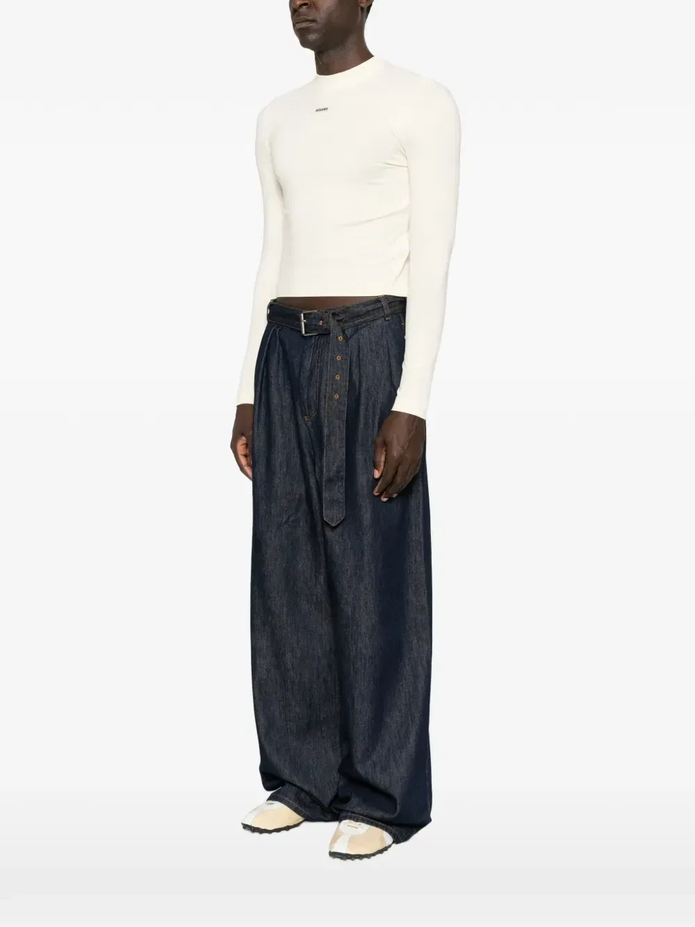 Футболка с длинными рукавами и нашивкой-логотипом Jacquemus, бежевый — фото 3