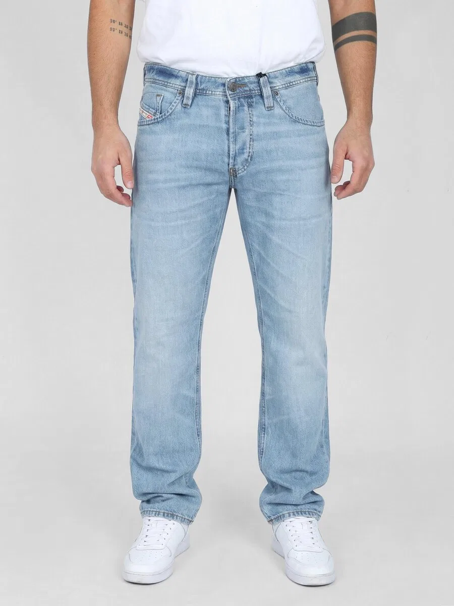 Джинсы DIESEL Regular Jeans 'Light & Supersoft MARKEE R68DJ' светло-голубого цвета — фото 3