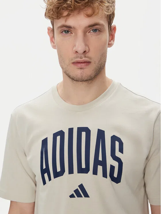 Футболка regular fit Collegiate Lineage Graphic Adidas, бежевый — фото 4