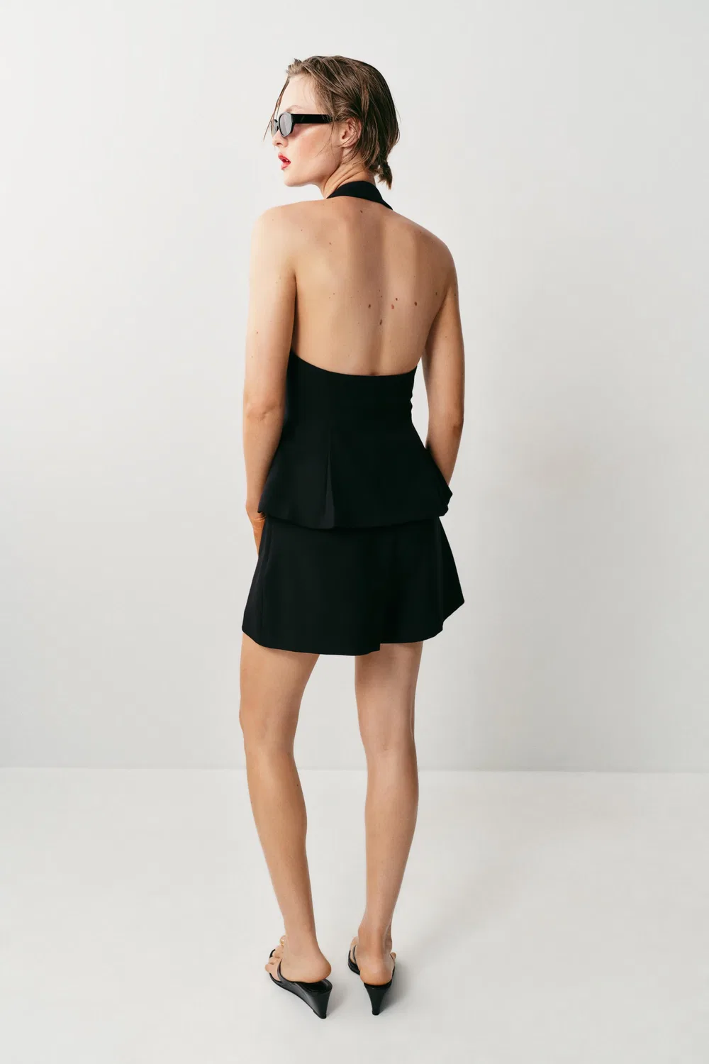 Топ с завязками на шее и обтянутыми пуговицами ZARA, Black — фото 4