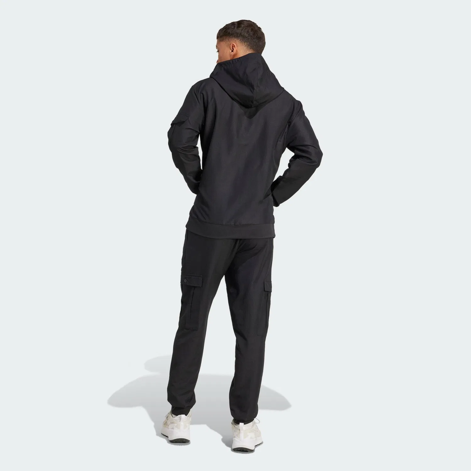 Мужской спортивный костюм с карго-карманами Cargo-Trainingsanzug Adidas, Schwarz — фото 3