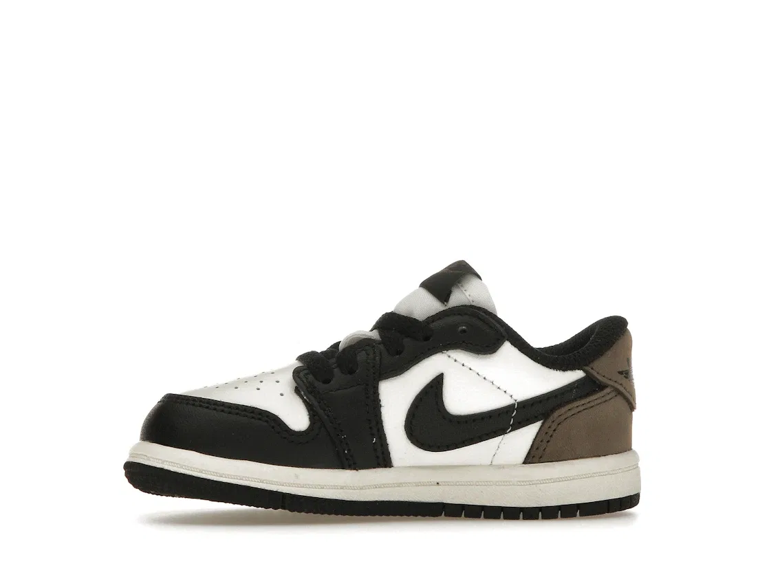 Детские кроссовки Lifestyle с низким профилем Jordan 1 Retro Low OG Mocha, White/Black-Dark Mocha — фото 3