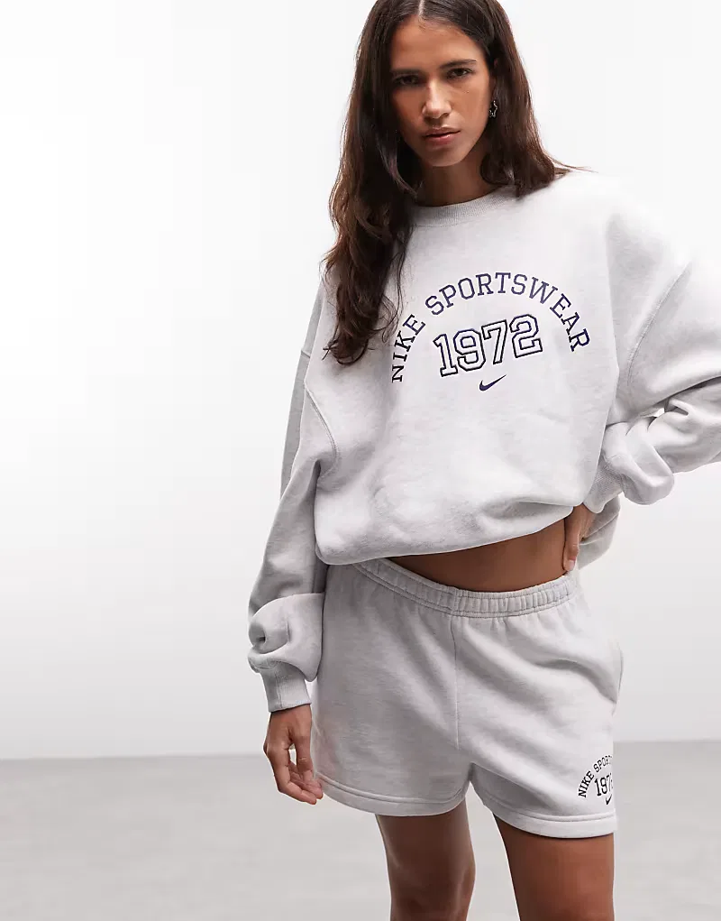 Спортивные шорты Nike Studio Fleece светло-серый — фото 3
