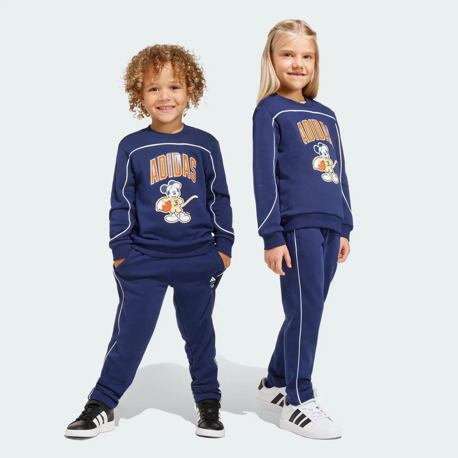 Детский спортивный костюм из мягкого футера, Disney Mickey Mouse Jogger, Adidas Sportswear, темно-синий/оранжевый/белый