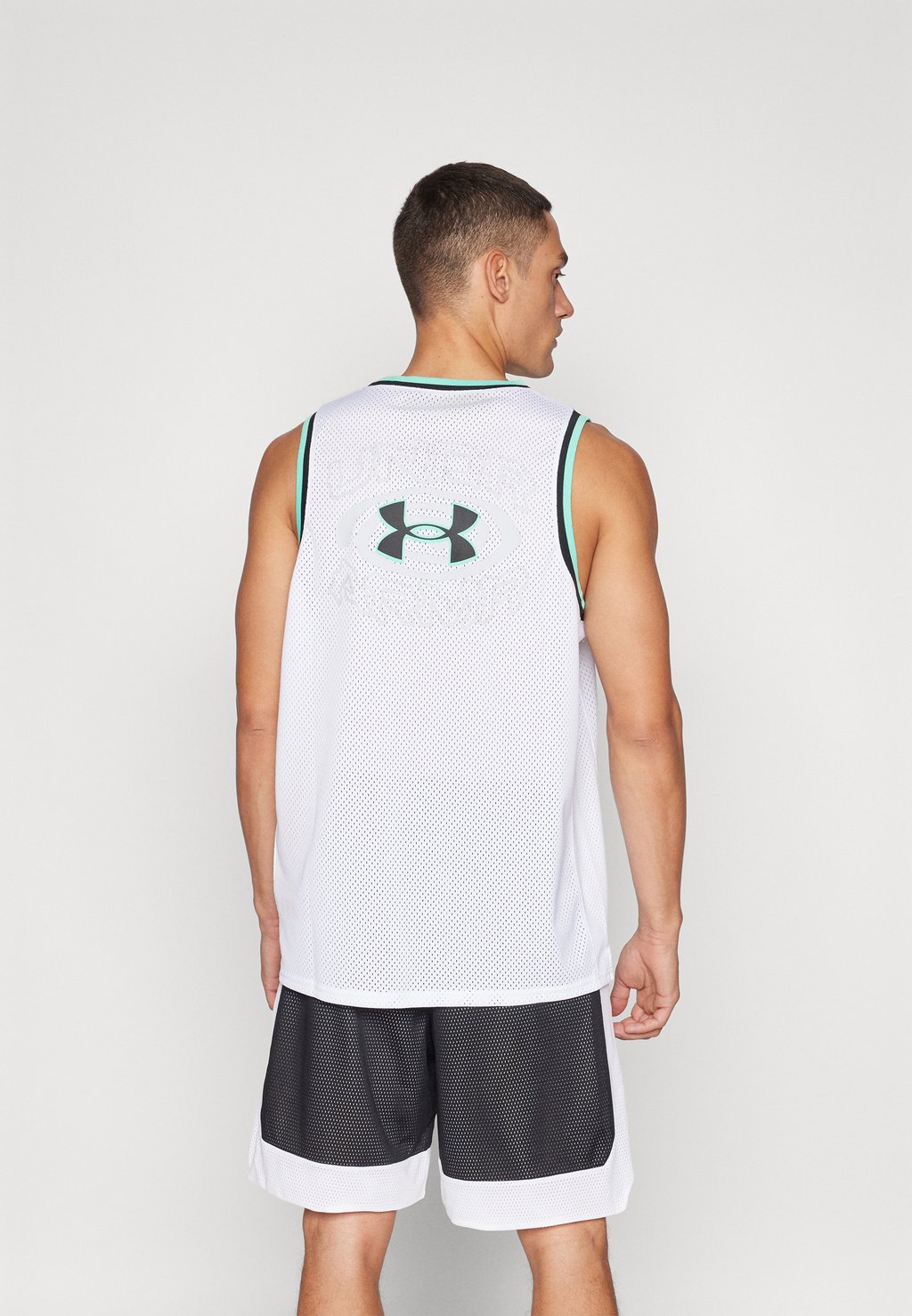 

Топ ZONE PRO TANK GRAPHIC Under Armour, белый