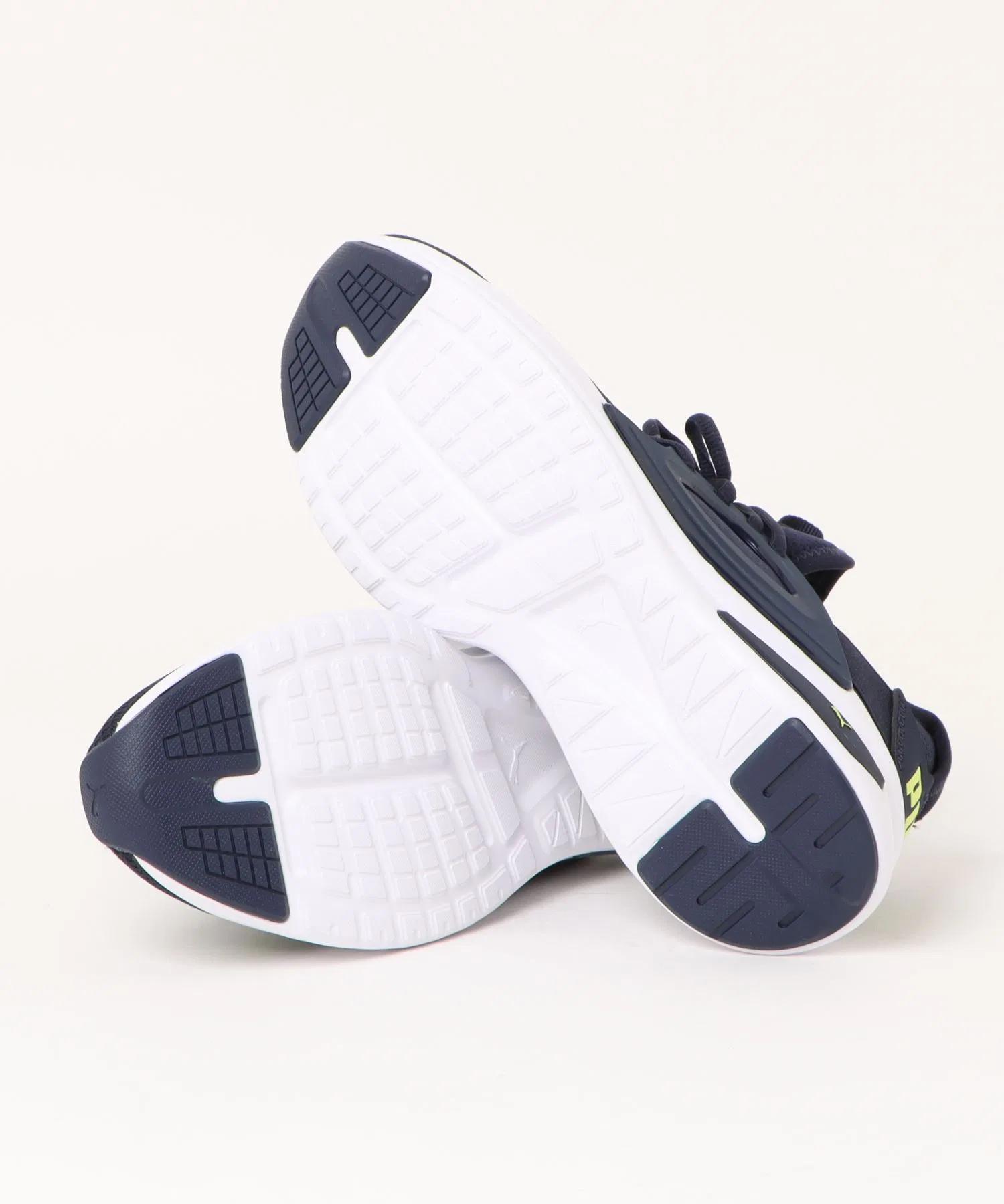 Мужские и женские кроссовки PUMA SOFTRIDE ENZO EVO BETTER REMIX — фото 3
