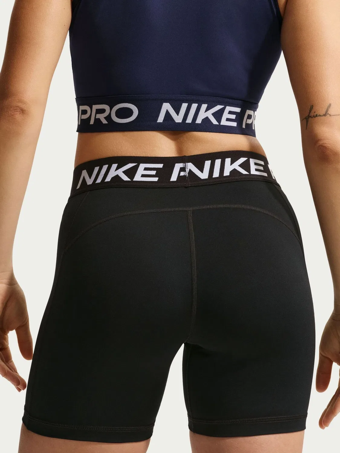 Шорты Nike Pro 365 с посадкой средней высоты, черные — фото 4