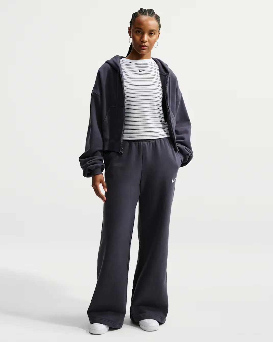 Женские брюки средней посадки с широкими штанинами Nike Studio Fleece Medium Weight, Gridiron/Sail