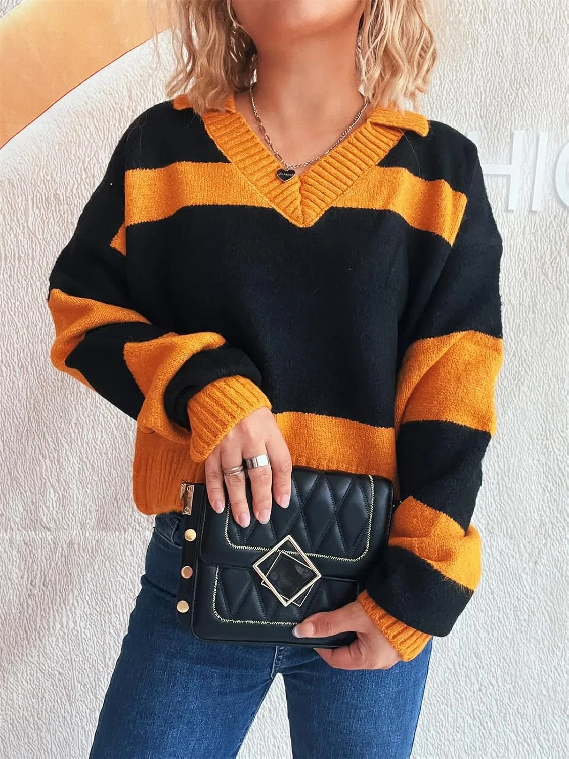Женский пуловер с V-образным вырезом и отложным воротником, с косами, Vintage Cable Knit — фото 4