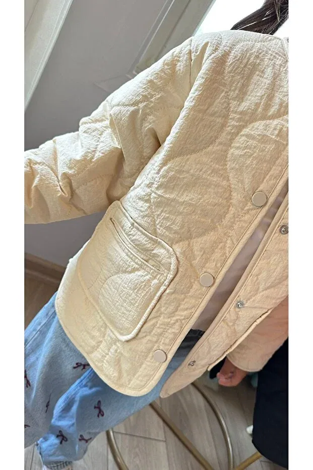 Детская стеганая куртка кремового цвета Vosvosbabystore — фото 3