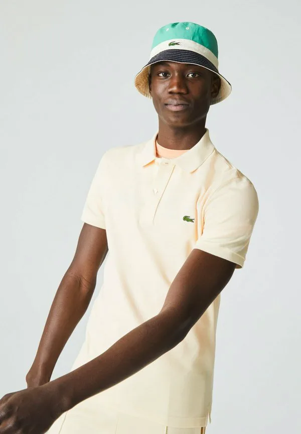 Рубашка поло Lacoste, однотонная, бежевый