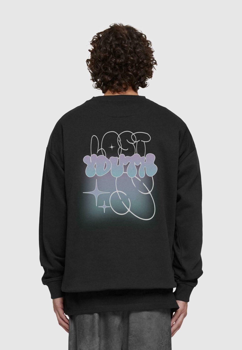 

Толстовка Dreamy Universe Crewneck Lost Youth, черный