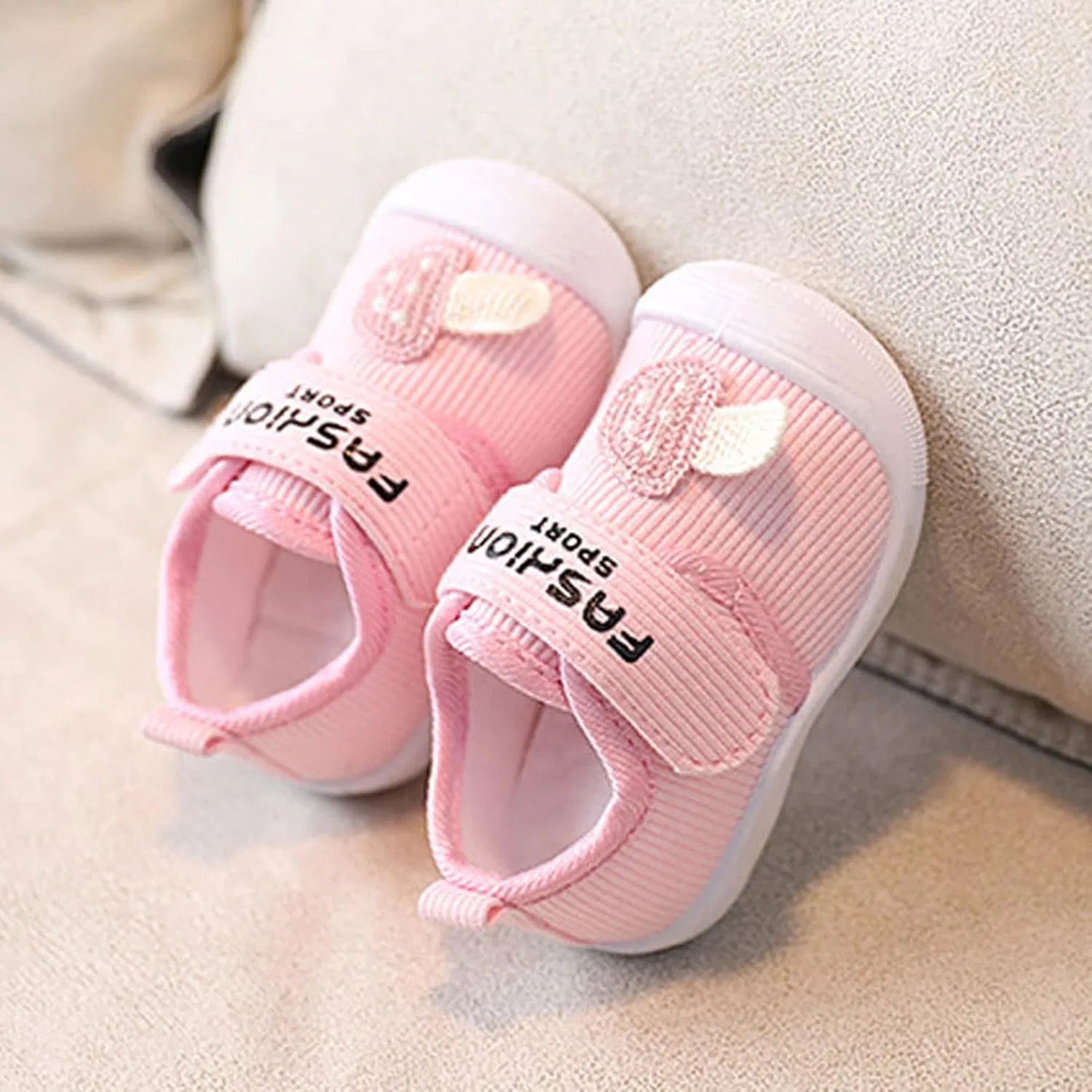 Детские кроссовки для девочек с нескользящей резиновой подошвой, Pink — фото 3