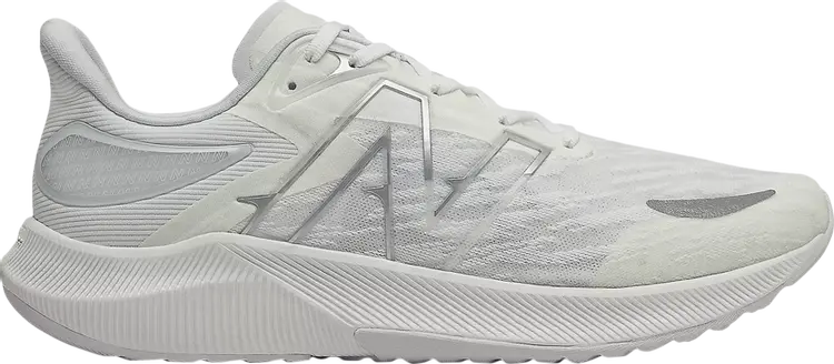 

Кроссовки New Balance FuelCell Propel v3 'White', белый