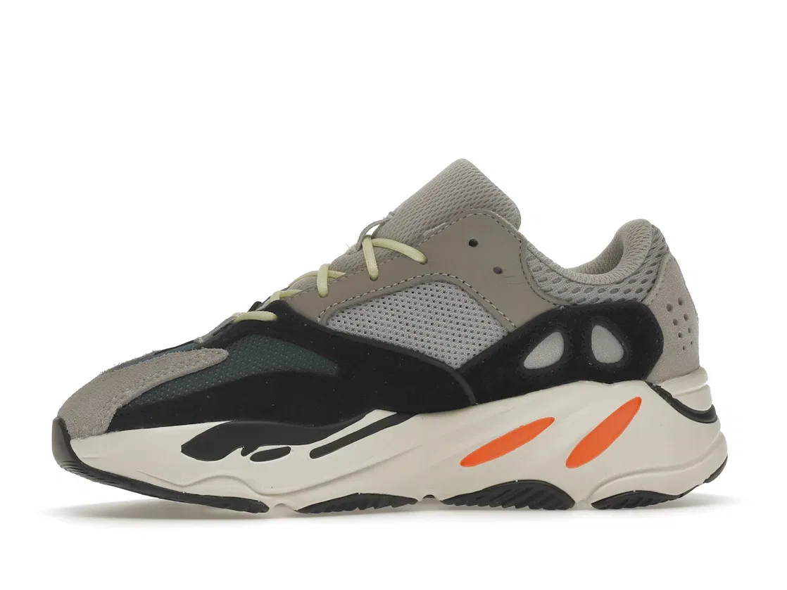 Детские кроссовки Lifestyle с контрастными вставками Adidas Yeezy Boost 700, Solid Grey/Chalk White/Core Black — фото 3