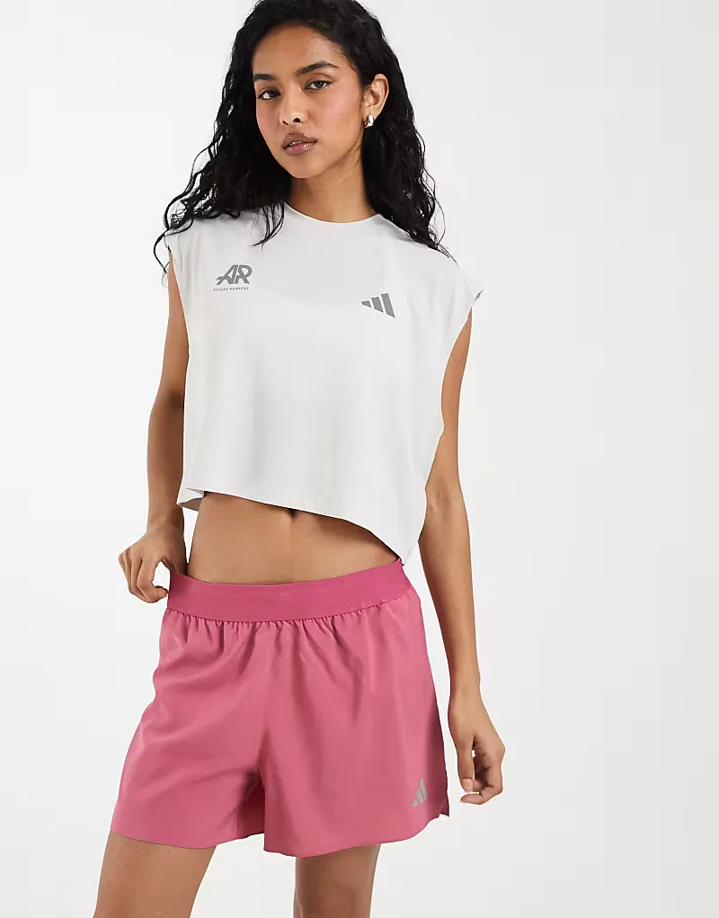 Беговые шорты Adidas Running Essentials вишневого