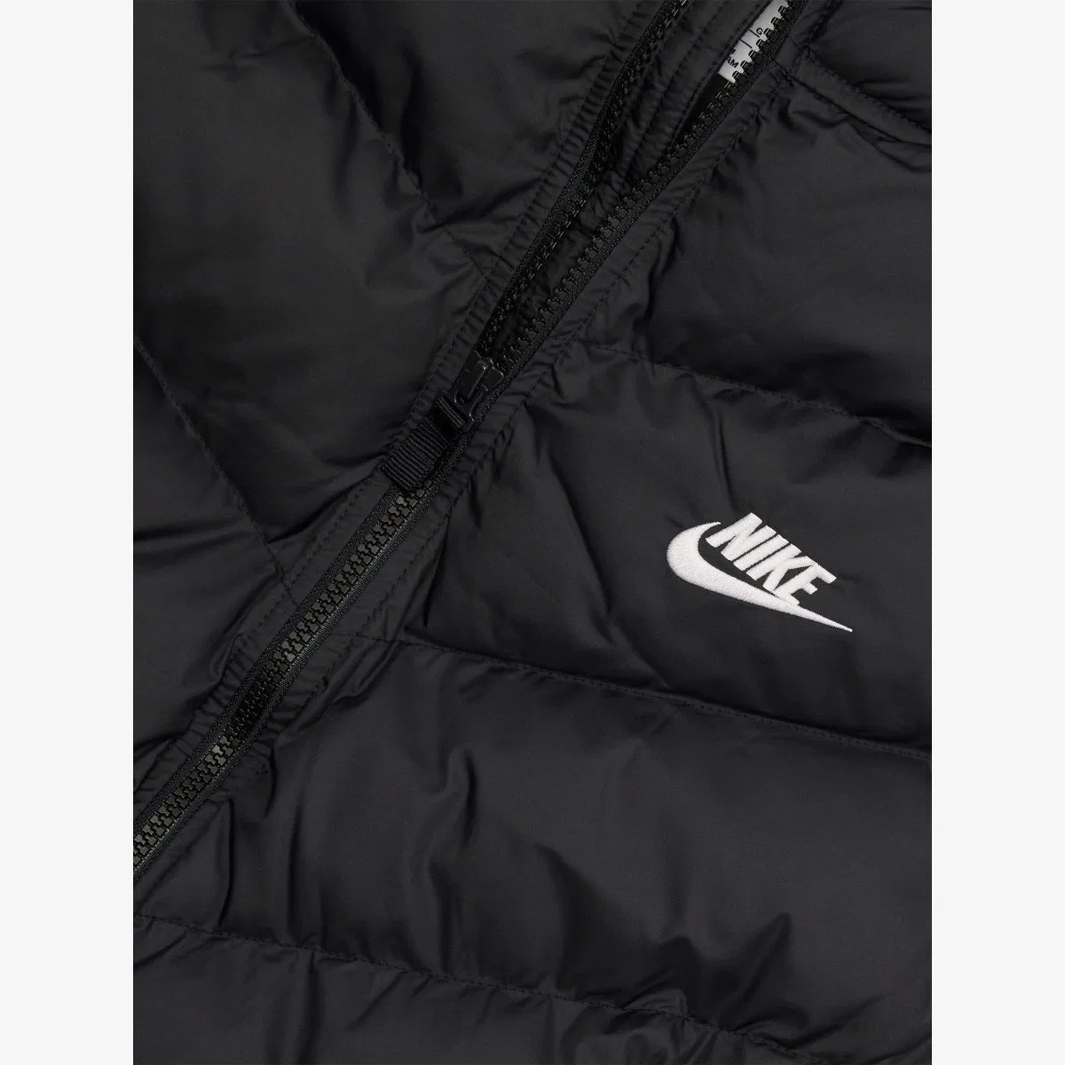 Куртка-пуховик с вышивкой бренда Nike, белый/черный — фото 2