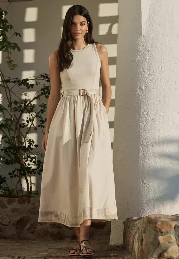 Платье миди с поясом Tall fit 2 in 1 woven mix belted midi dress Next, stone, цвет stone — фото 2