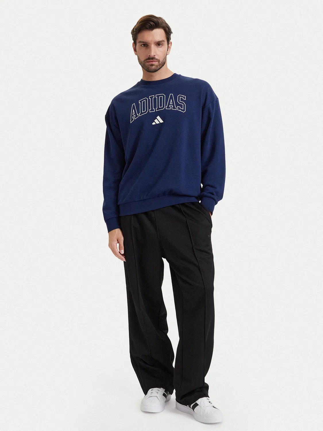 Мужская толстовка стандартного кроя Seasonal Essentials Collegiate French Terry Crew Sweatshirt Adidas, синий — фото 2