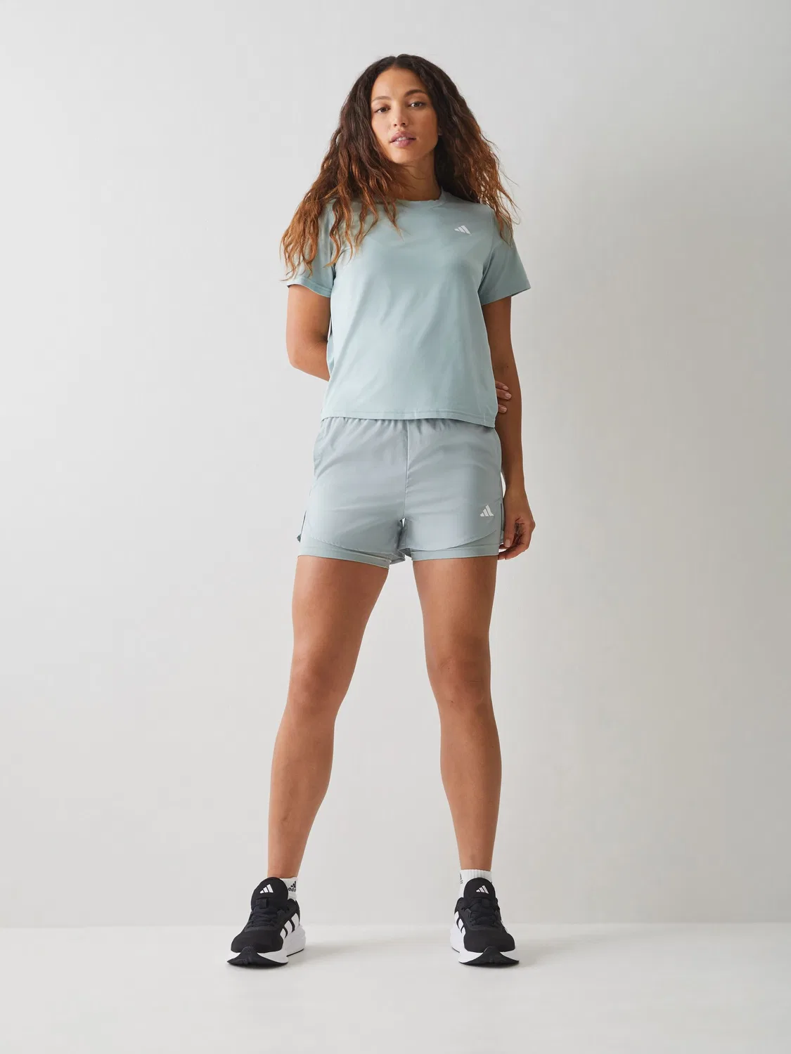 Шорты для тренировок 2-в-1 Workout Essentials adidas, бирюзово-синий — фото 2