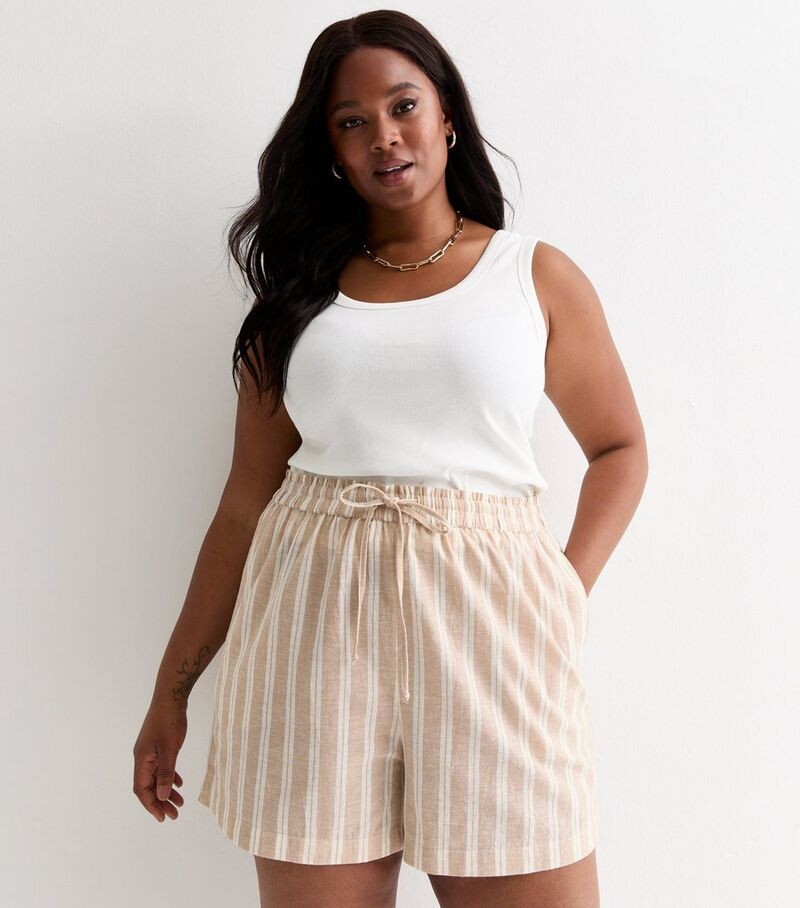 

Шорты для бега на шнурке с принтом в светло-коричневую полоску Curves New Look, песочный