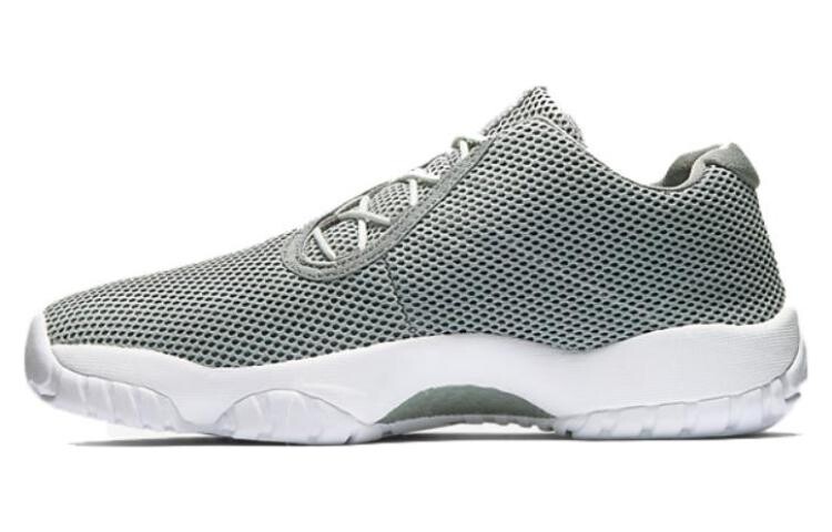 

Jordan Future Low Grey Mist