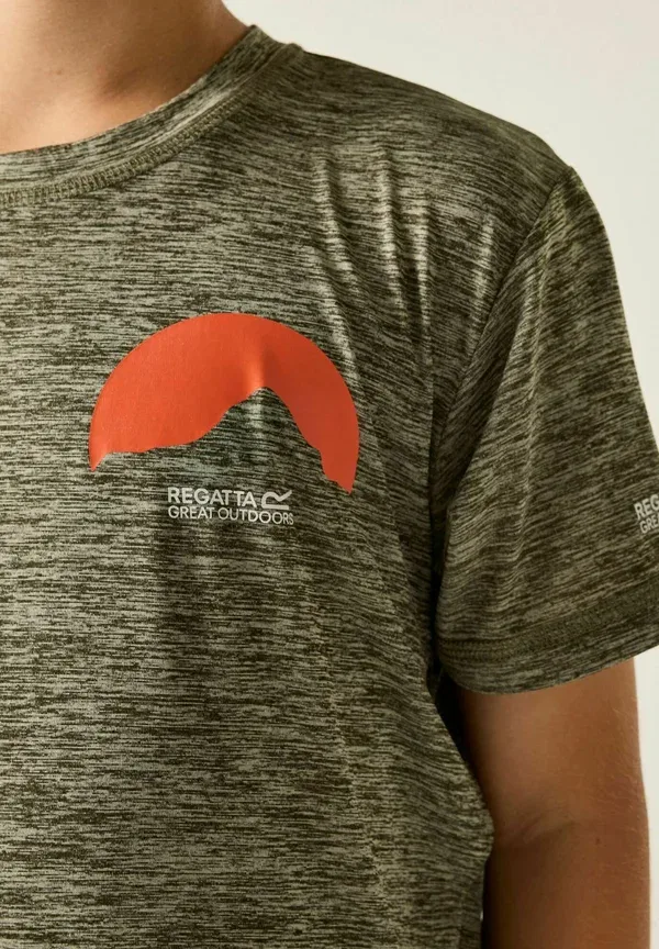 Футболка Regatta Alvarado short sleeved graphic t-shirt, зеленая — фото 4