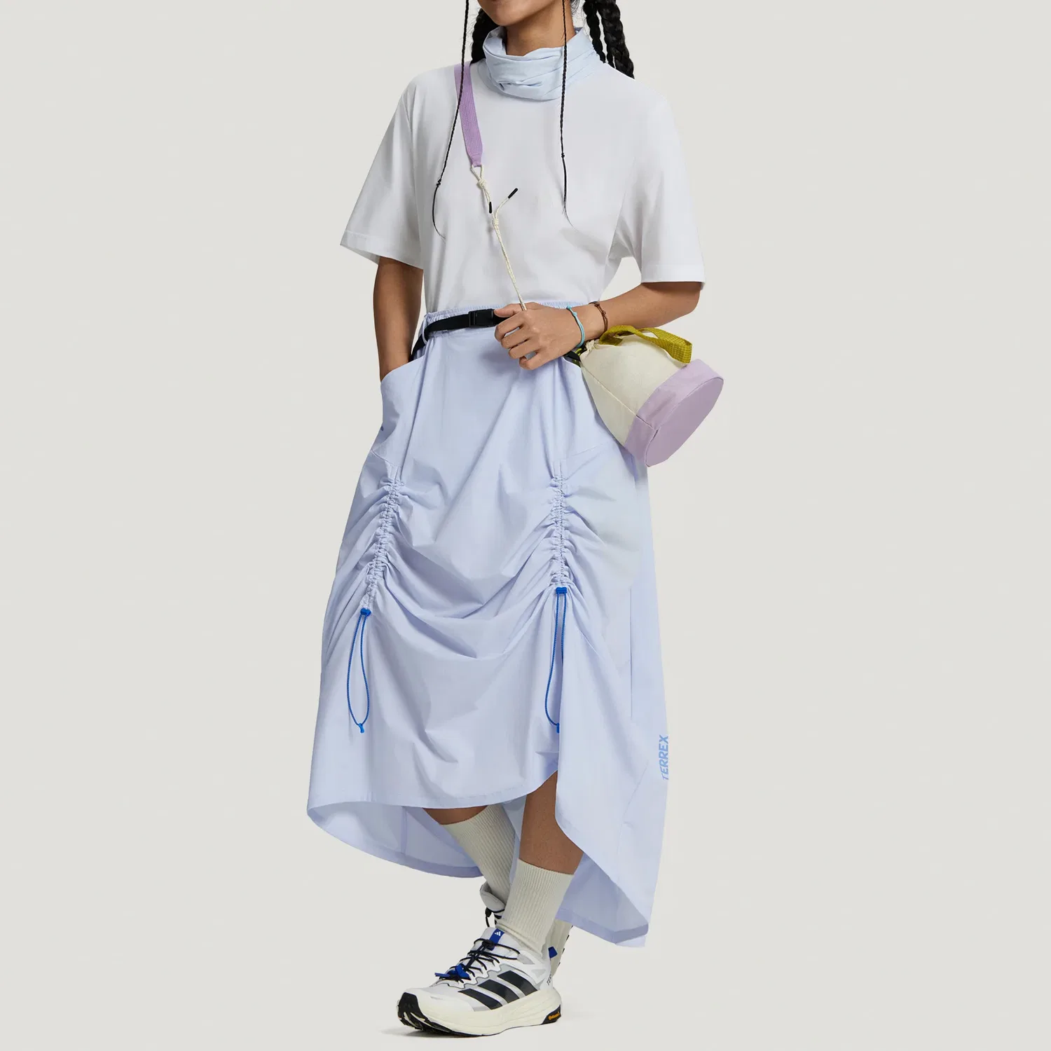 Женская длинная юбка средней длины с логотипом Adidas, Цвет Aviation Blue — фото 4