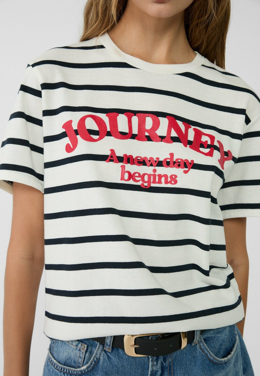

Принт на футболке WITH SLOGAN Stradivarius, темно-синий