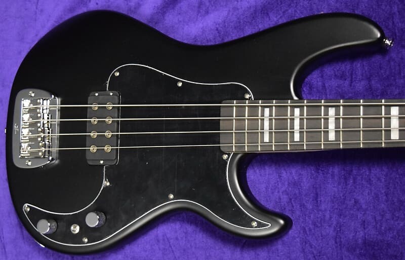 

Басс гитара G&L Kiloton