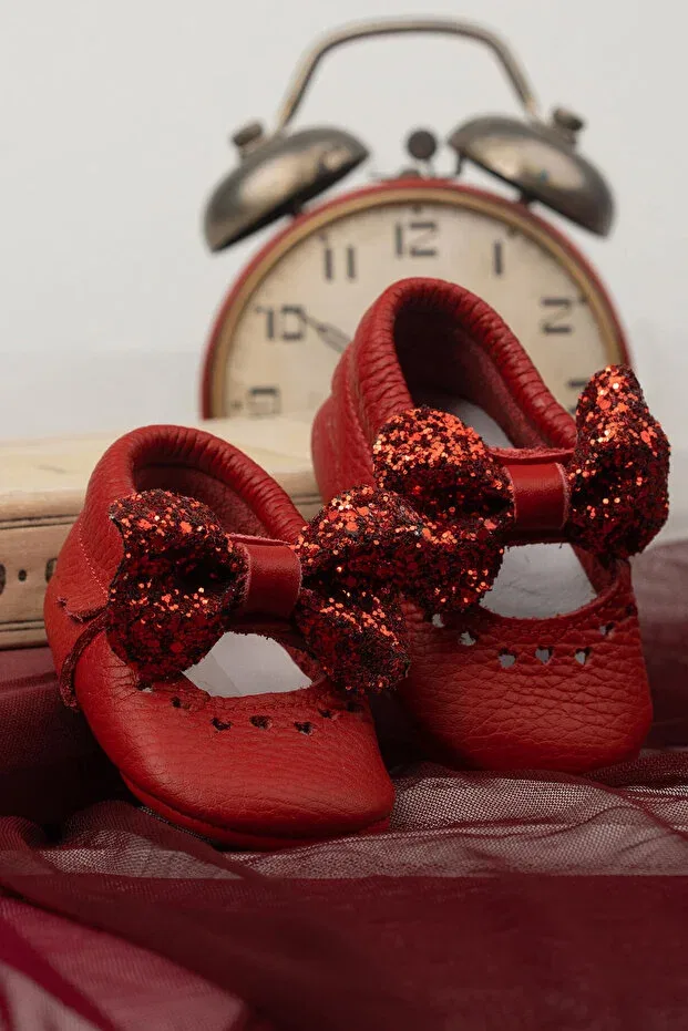 Детские мокасины из натуральной кожи для девочек Hearted genuine leather baby moccasin red ribbon Deriza, Red