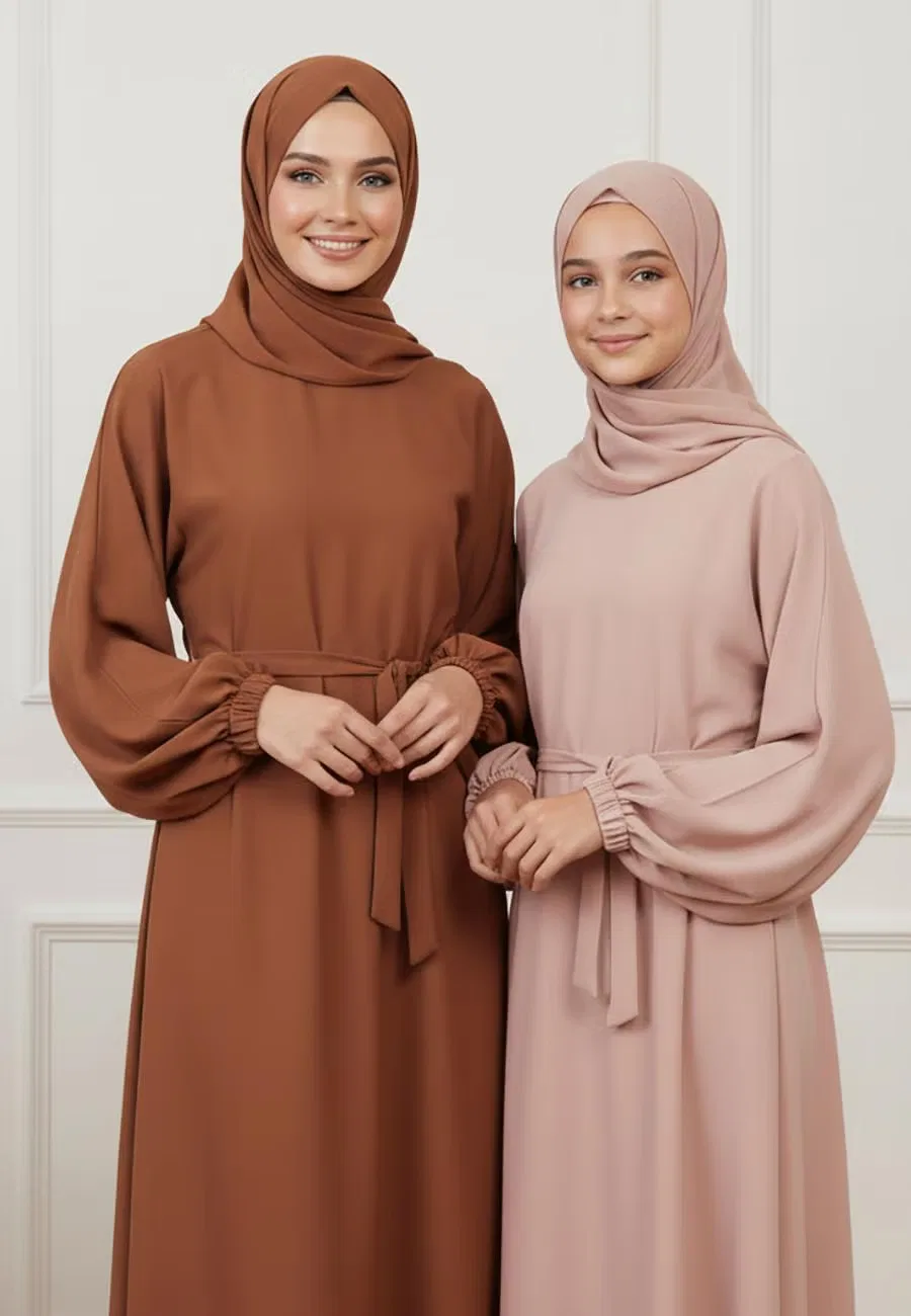 Абая с художественным контрастным принтом Zahra Nukhbaa, мультиколор — фото 2