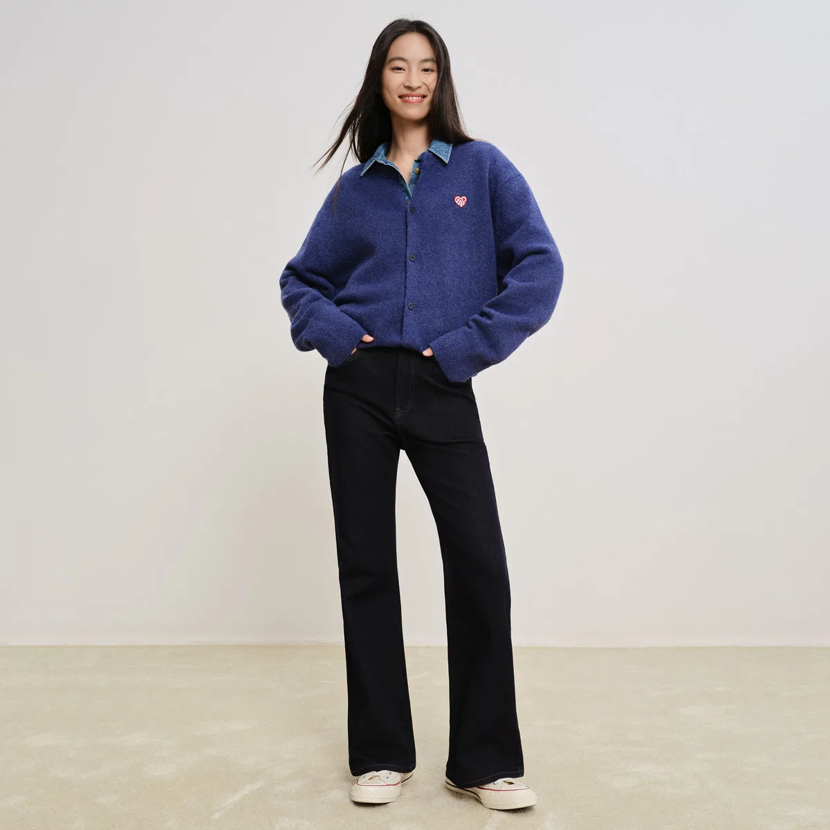 Женские джинсы с темной цветной стиркой GAP, Dark Color Washed — фото 4