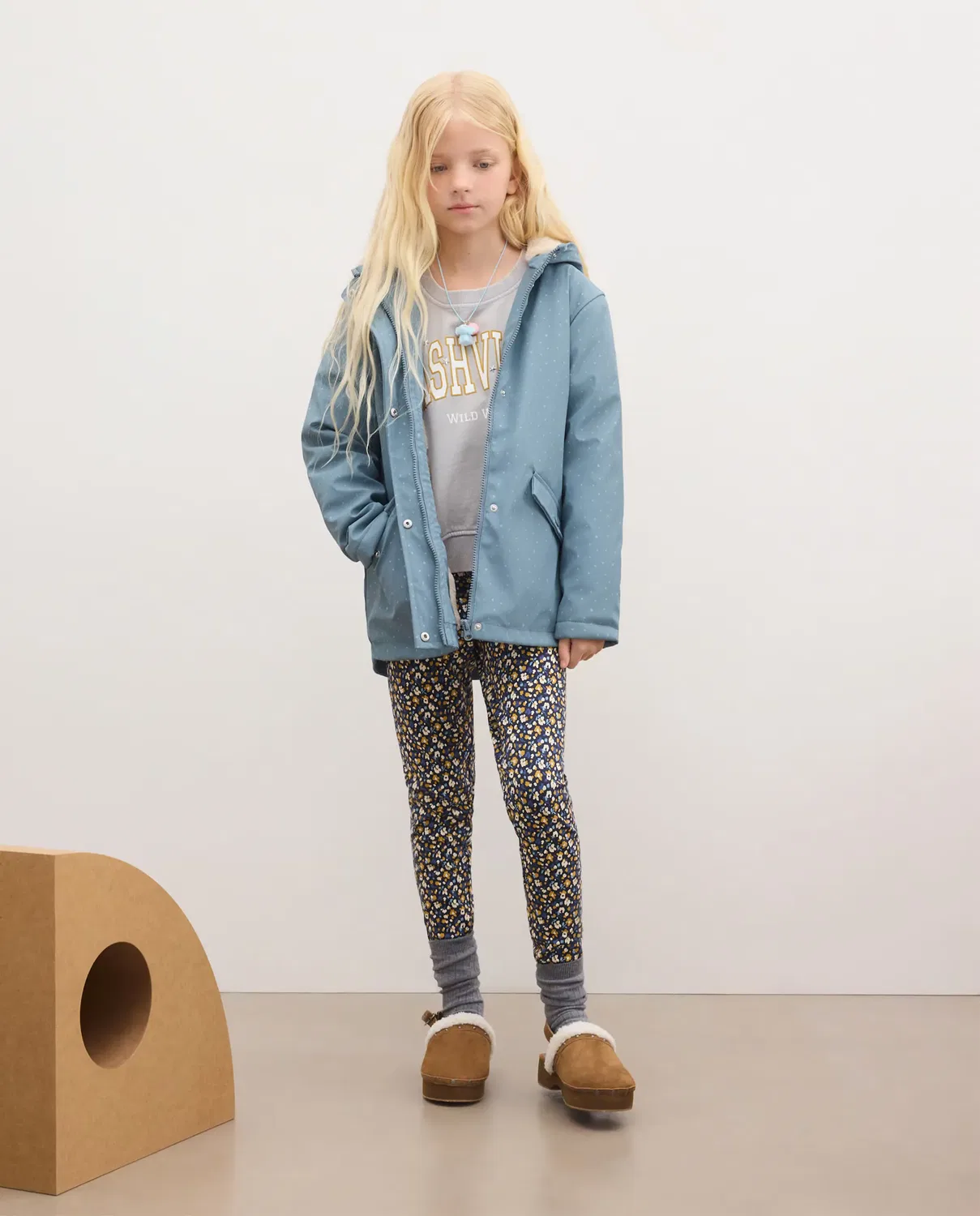 Детское пальто для девочек с принтом Chubasquero engomado all over print mini fantasía Kids El Corte Inglés, Azul
