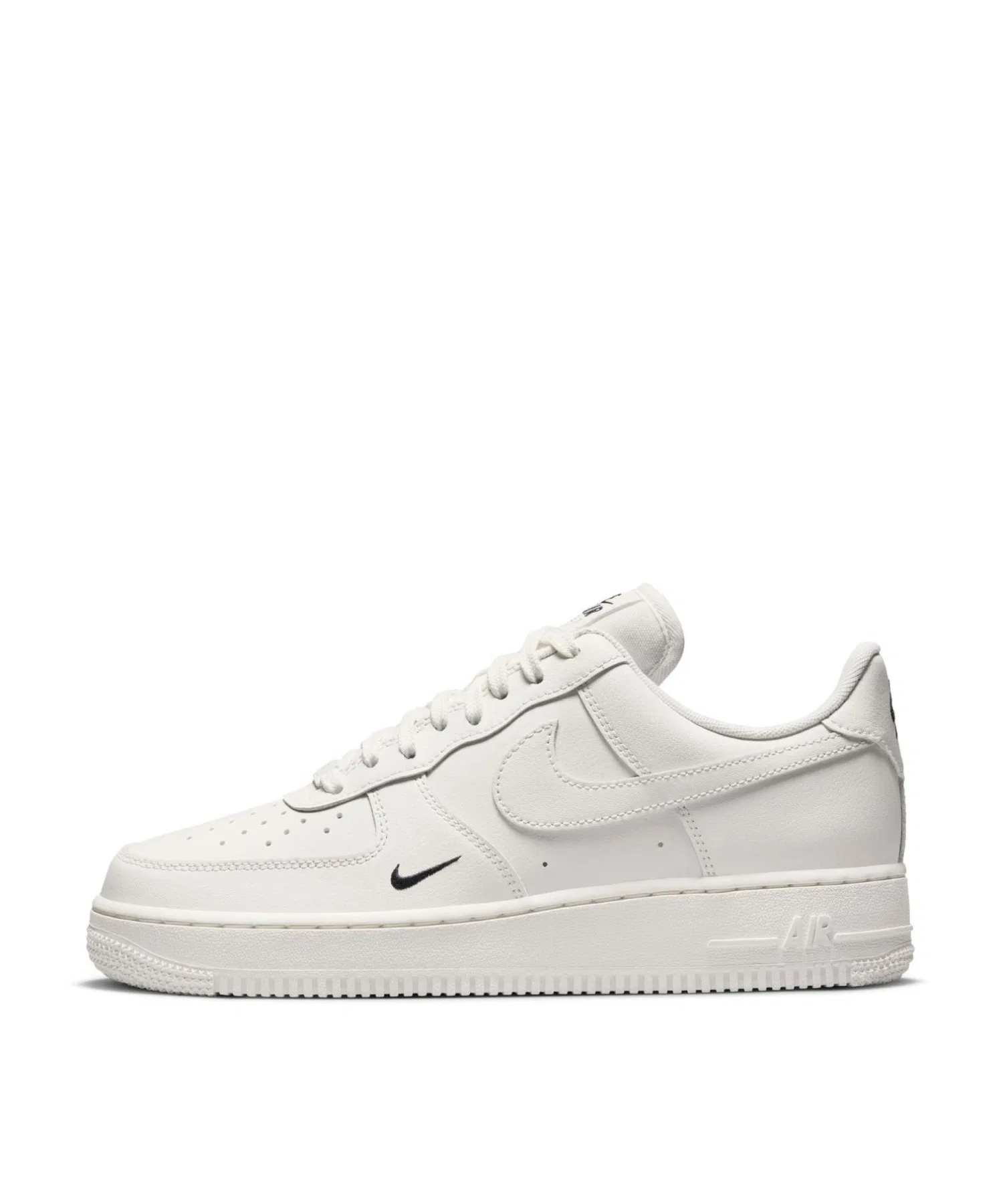 Женские кроссовки NIKE AIR FORCE 1 '07 ESS из натуральной кожи бежевые